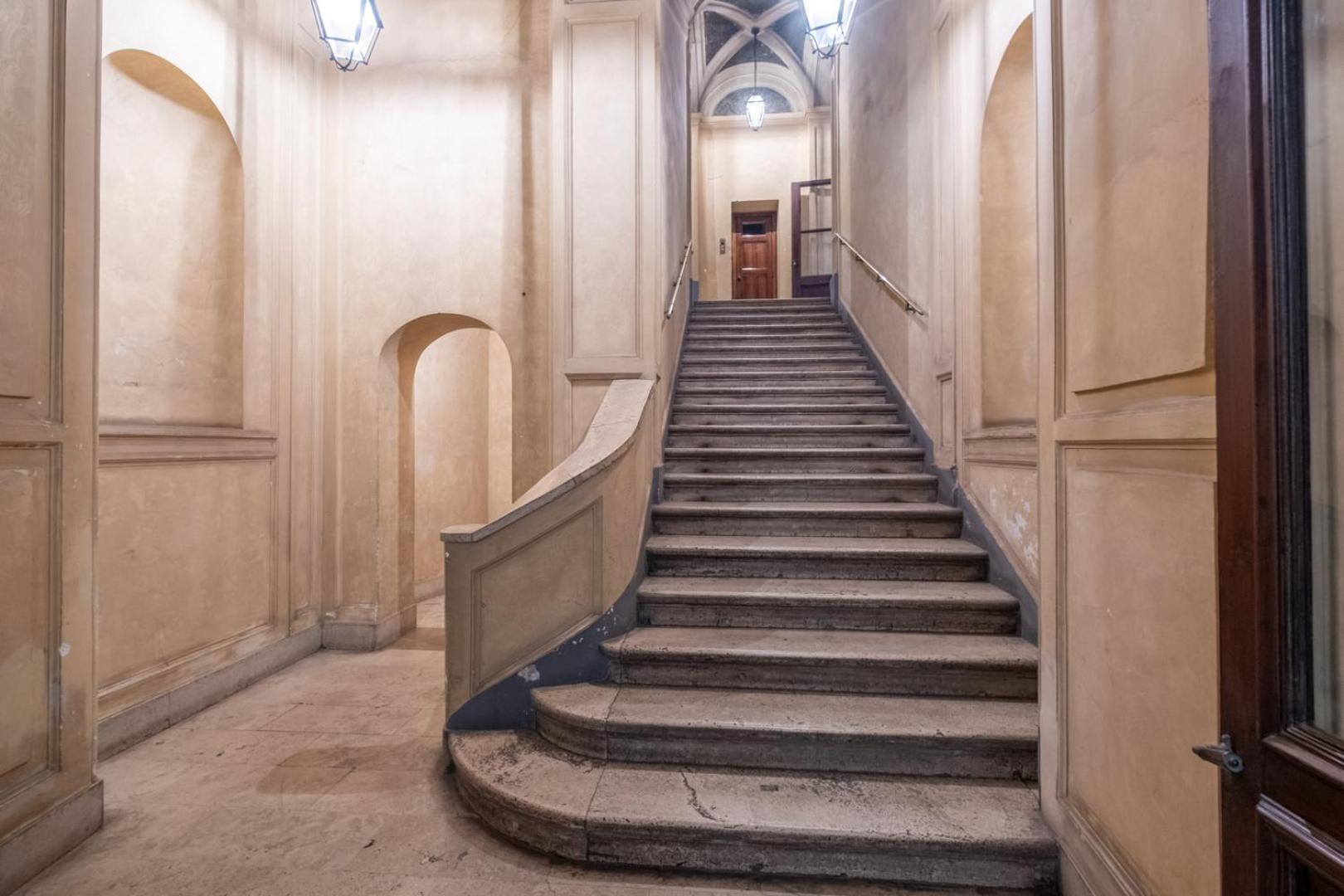 Elegant And Luxury Apartment @Altare Della Patria Рим Екстериор снимка